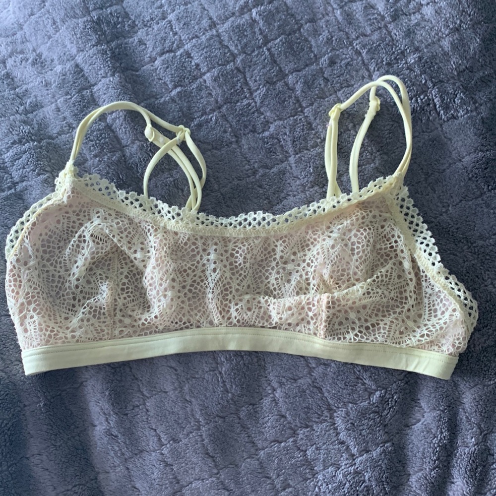 Victorias Secrets Yellow Lace Bralette Bra Double Strap Soft Size Small Petite